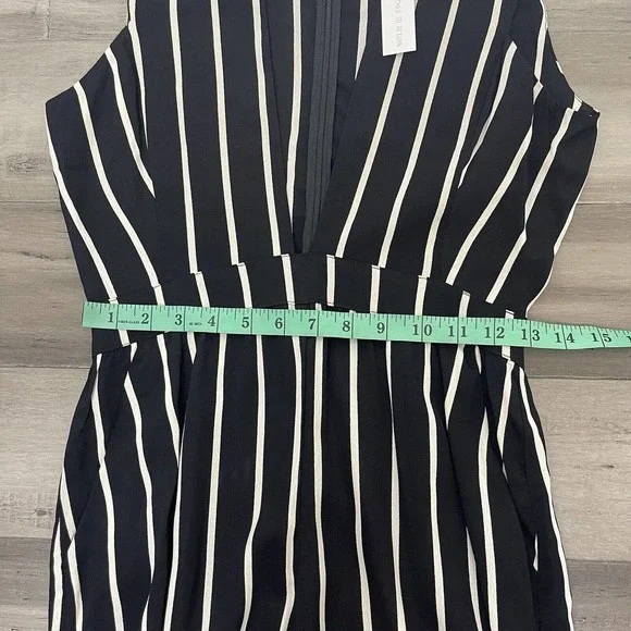 NWT Flynn Skye Florence Jumpsuit Plunge Neckline Black White S